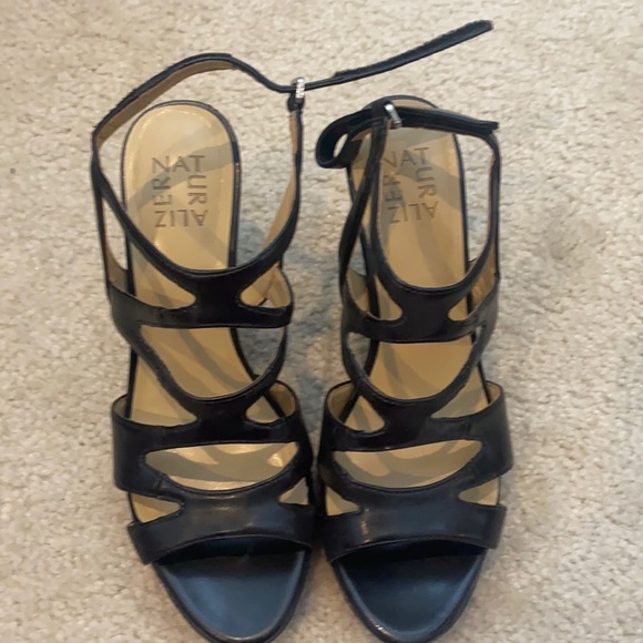 Black Naturalizer Heels - Picture 1 of 3